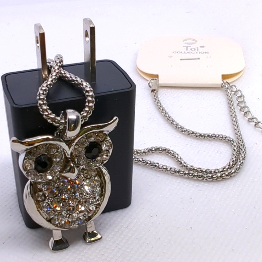 Large🦉Owl Necklace Pendant on Silver Chain Rhinestones Charm  Adjustable NWT